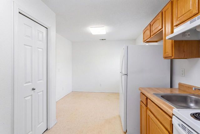 3201 Oakmount Drive SE, Rio Rancho, NM 87124