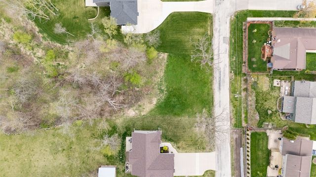 2048 20th Street NW, Cedar Rapids, IA 52405