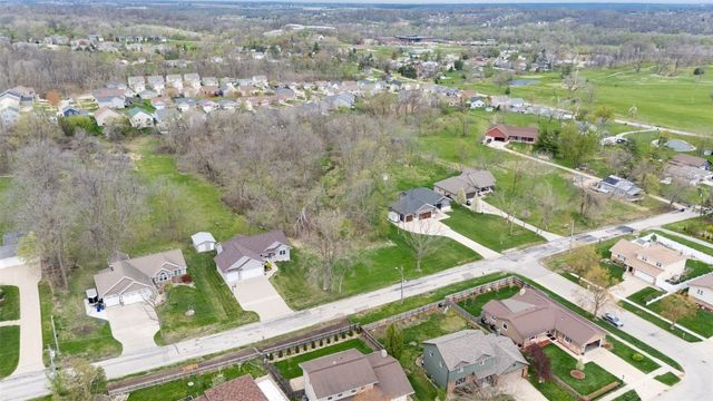 2048 20th Street NW, Cedar Rapids, IA 52405