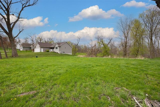 2048 20th Street NW, Cedar Rapids, IA 52405