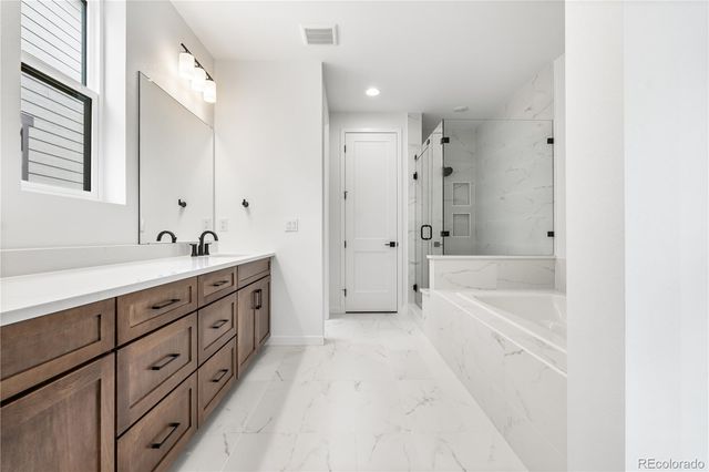 8850 Moonshimmer Trail, Littleton, CO 80125