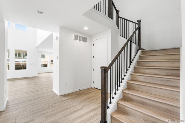 8850 Moonshimmer Trail, Littleton, CO 80125