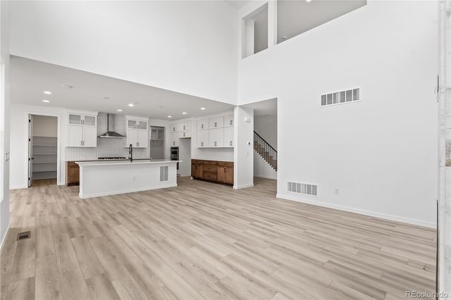 8850 Moonshimmer Trail, Littleton, CO 80125