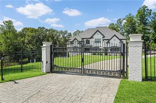376 Lum Crowe Road, Roswell, GA 30075