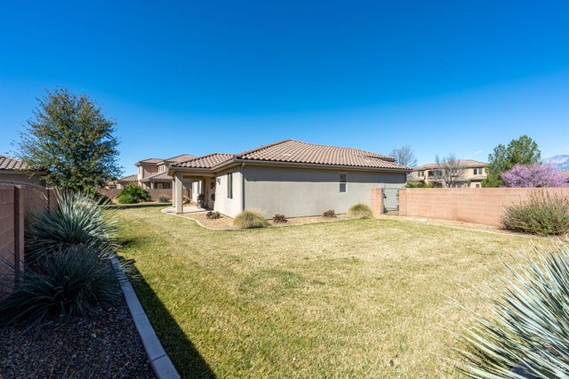 235 W 1725 S, Washington, UT 84780