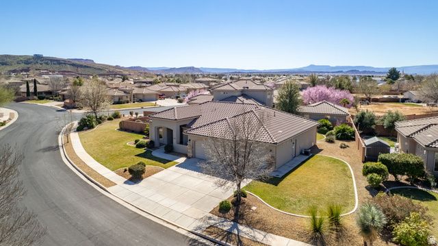 235 W 1725 S, Washington, UT 84780