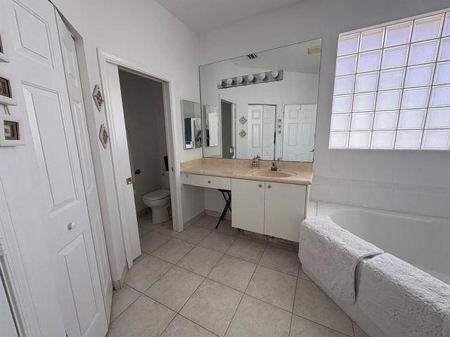 15426 Fiorenza Circle, Delray Beach, FL 33446