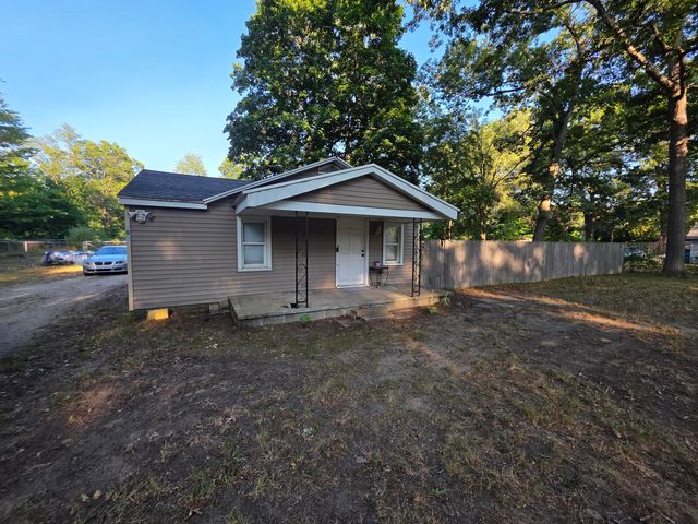 2048 S Mill Iron Road, Muskegon Twp, MI 49442