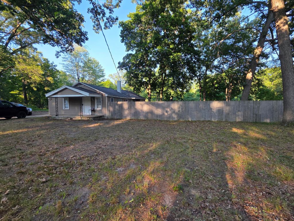 2048 S Mill Iron Road, Muskegon Twp, MI 49442