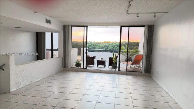 456 Poinciana Island dr 1620, Sunny Isles Beach, FL 33160