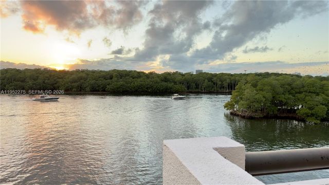456 Poinciana Island dr 1620, Sunny Isles Beach, FL 33160