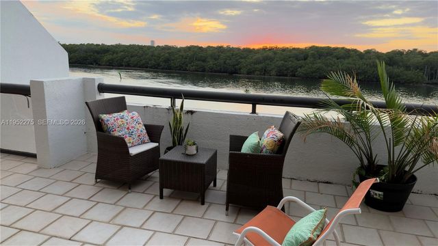 456 Poinciana Island dr 1620, Sunny Isles Beach, FL 33160