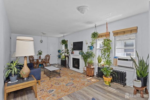 9 Cornell Street, North Brunswick, NJ 08902