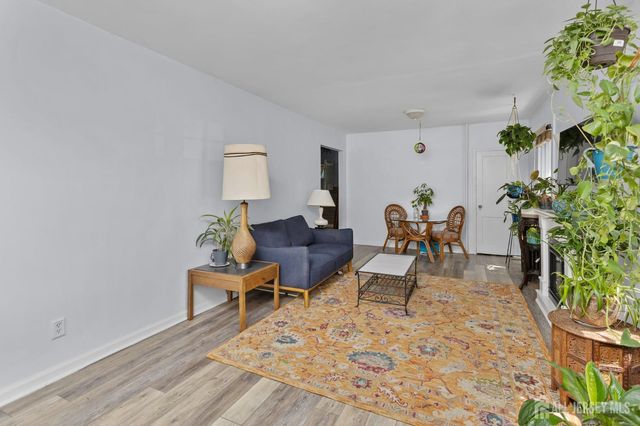 9 Cornell Street, North Brunswick, NJ 08902