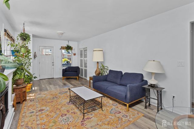 9 Cornell Street, North Brunswick, NJ 08902