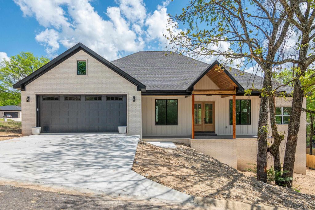 222 Cromwell Court, Hot Springs, AR 71901