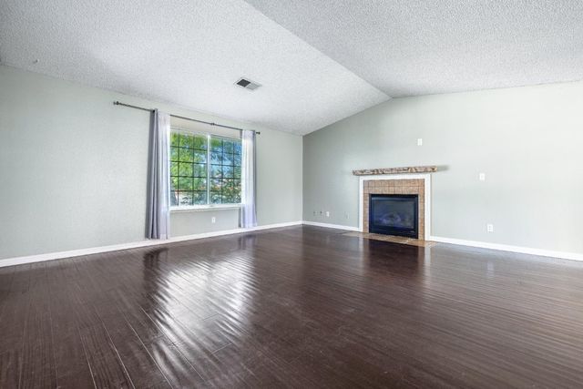 1607 Ashlan Avenue, Clovis, CA 93611