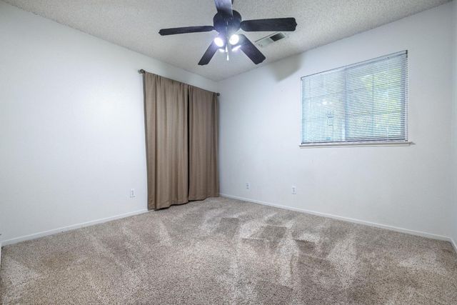 1607 Ashlan Avenue, Clovis, CA 93611