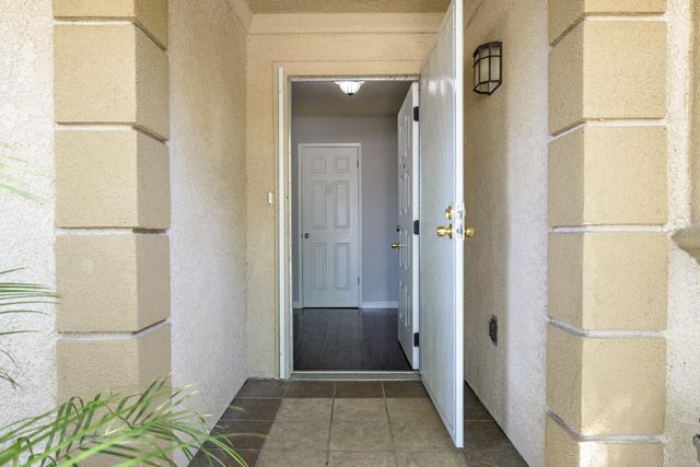1607 Ashlan Avenue, Clovis, CA 93611