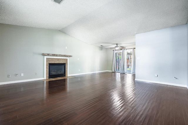 1607 Ashlan Avenue, Clovis, CA 93611