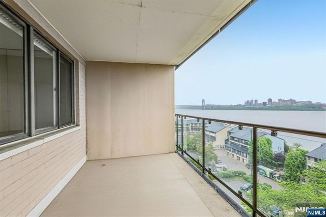 1203 River Road 9G, Edgewater, NJ 07020
