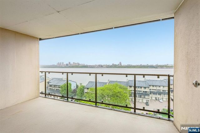 1203 River Road 9G, Edgewater, NJ 07020