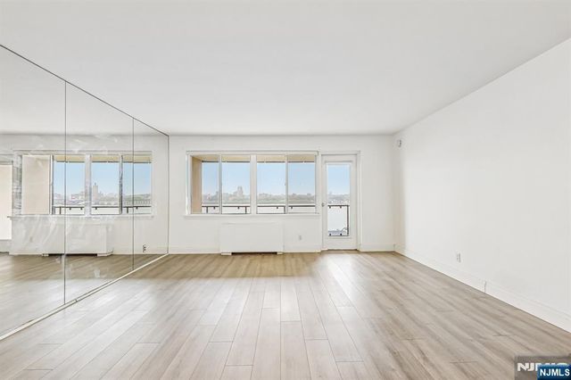 1203 River Road 9G, Edgewater, NJ 07020