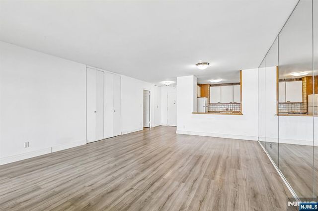 1203 River Road 9G, Edgewater, NJ 07020
