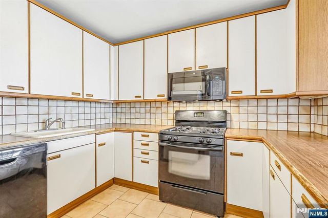 1203 River Road 9G, Edgewater, NJ 07020