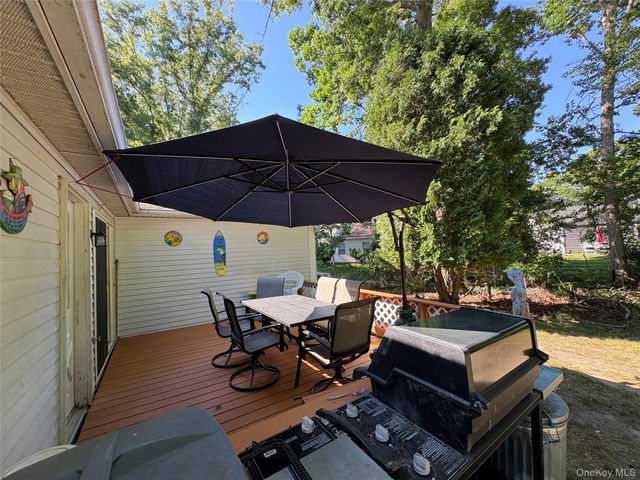 152B Laurance Lane, Ridge, NY 11961