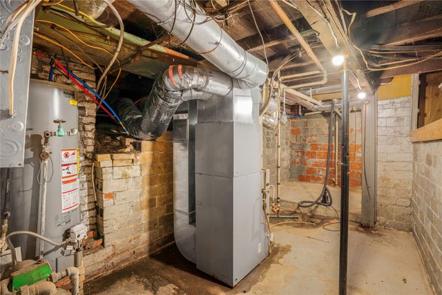 217 N 6th Street, Adel, IA 50003