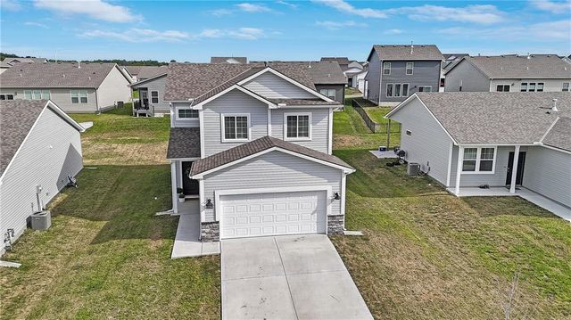 27104 E Cedar Grove Drive, Lee's Summit, MO 64086