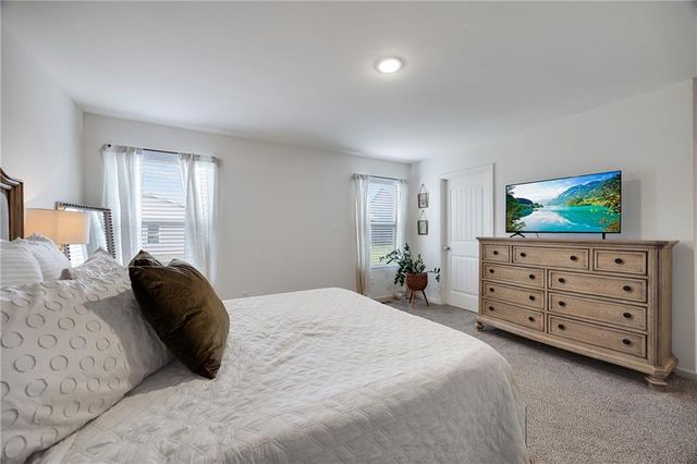 27104 E Cedar Grove Drive, Lee's Summit, MO 64086