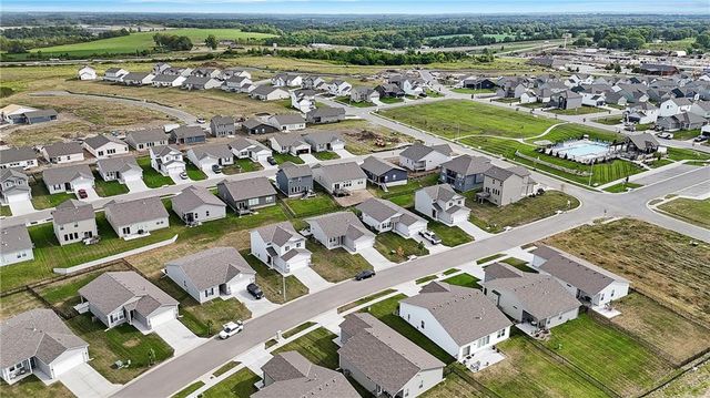 27104 E Cedar Grove Drive, Lee's Summit, MO 64086