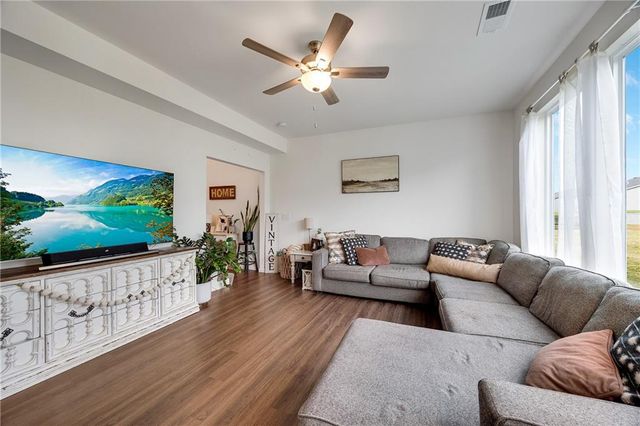 27104 E Cedar Grove Drive, Lee's Summit, MO 64086