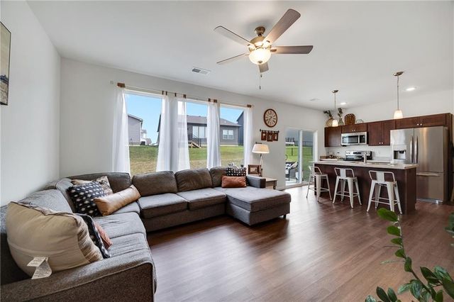 27104 E Cedar Grove Drive, Lee's Summit, MO 64086