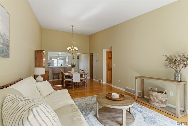 193 Timber Wolf Circle, Geddes, NY 13209