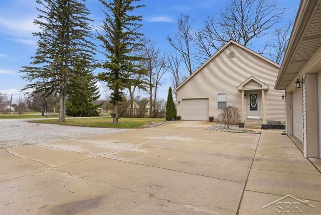 1285 W Wheeler Road, Auburn, MI 48611