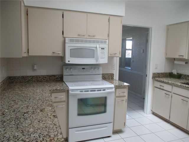 1506 BENTWOOD DRIVE, Sun City Center, FL 33573