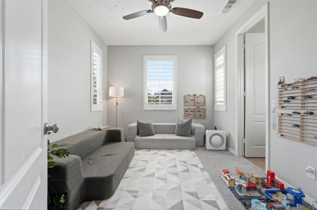 6637 Brookite CT, Carlsbad, CA 92009