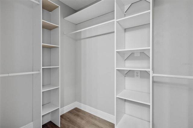 18133 PARADISE POINT DRIVE, Tampa, FL 33647