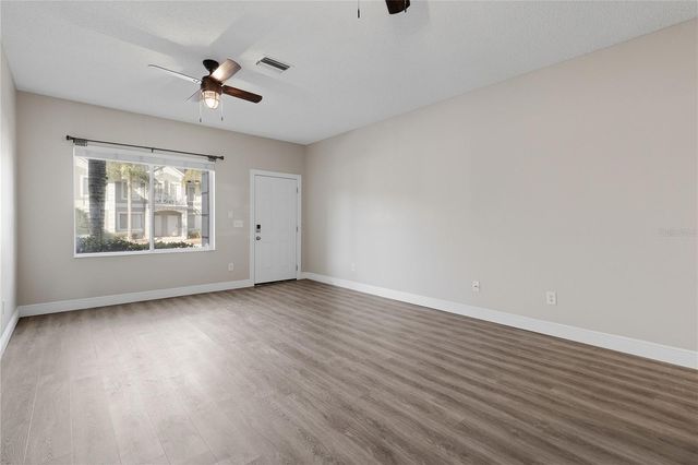 18133 PARADISE POINT DRIVE, Tampa, FL 33647