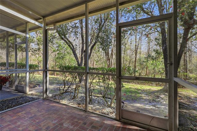 18133 PARADISE POINT DRIVE, Tampa, FL 33647