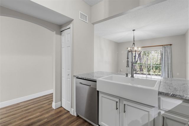 18133 PARADISE POINT DRIVE, Tampa, FL 33647