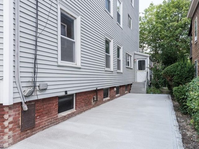 23 Magee St 1, Cambridge, MA 02139