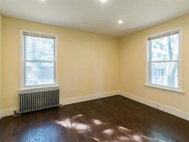 23 Magee St 1, Cambridge, MA 02139