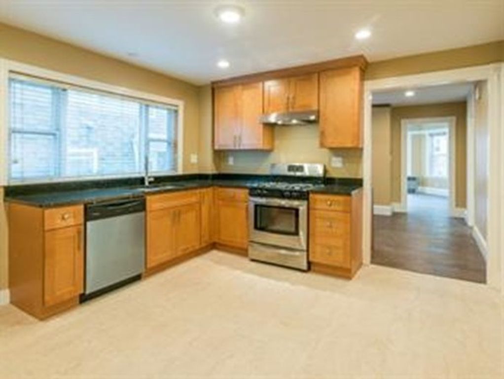 23 Magee St 1, Cambridge, MA 02139