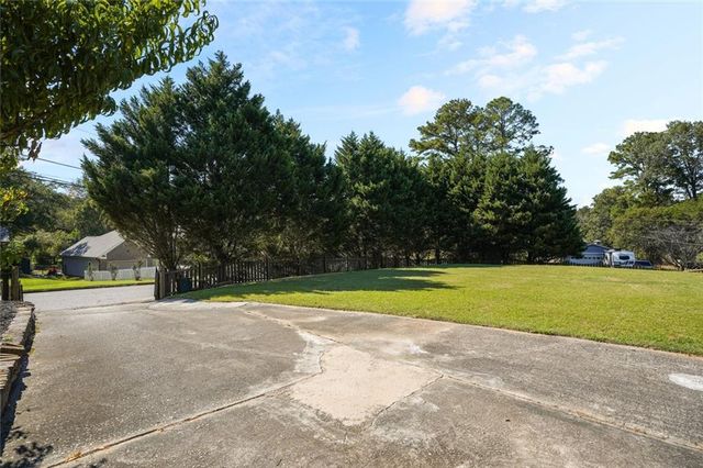 2579 Whiteleigh Drive NE, Atlanta, GA 30345