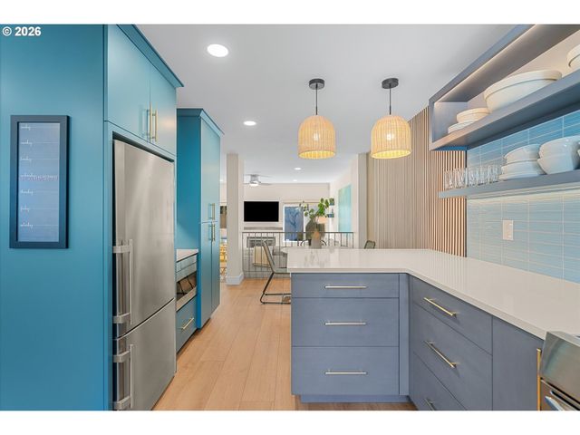 14 WHEATHERSTONE 7, Lake Oswego, OR 97035