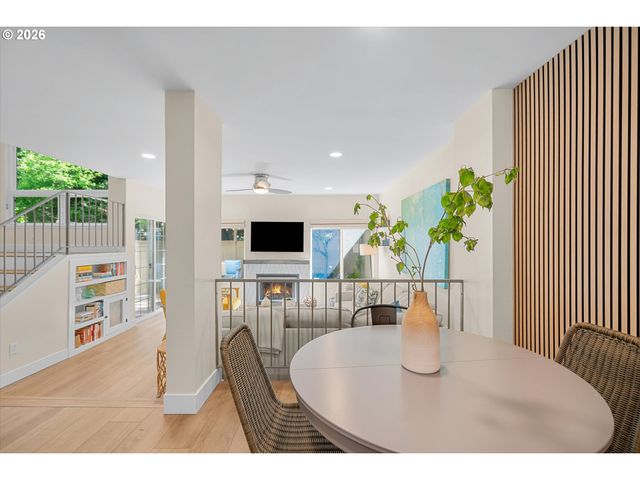 14 WHEATHERSTONE 7, Lake Oswego, OR 97035